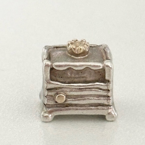 Pandora Rare 925 & 14k Yellow Gold Two Tone Princess & The Pea Bead Charm - Picture 1 of 5